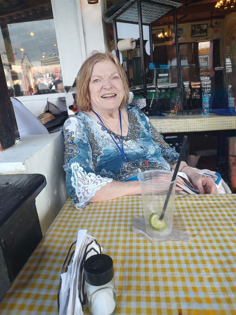 Elizabeth Jane White Profile Photo