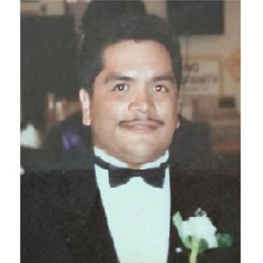 Robert Medina Profile Photo