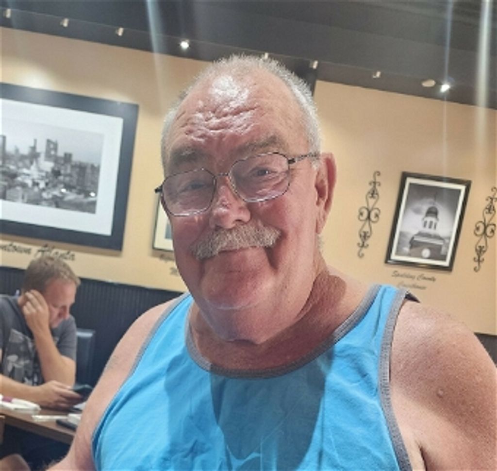 Dean Hewett Profile Photo