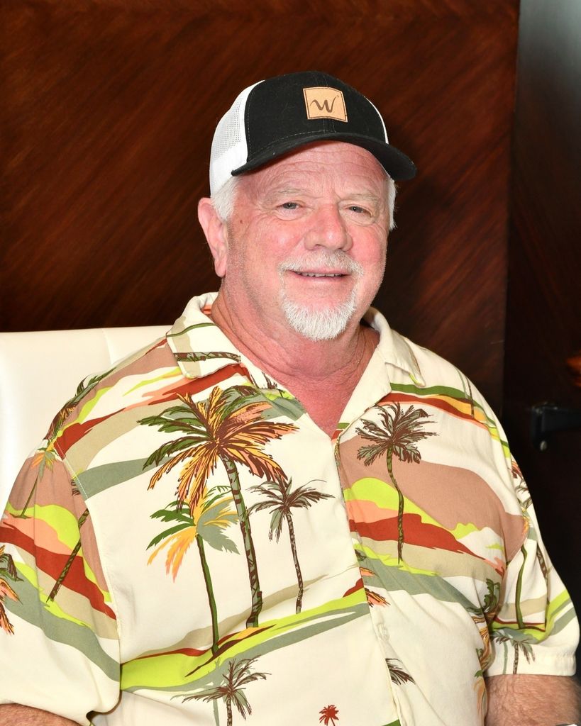 Russell Jay Holmstrom Profile Photo