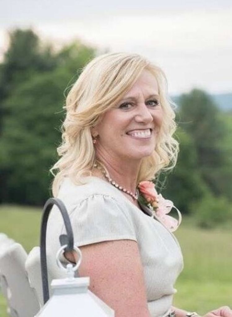 Suzanne M. Russell Profile Photo