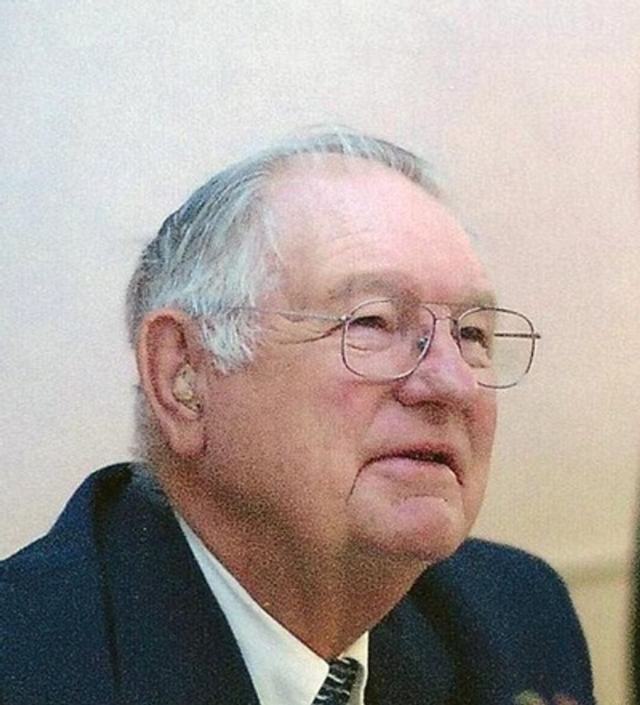 Dale Clarence Vandermeer Profile Photo