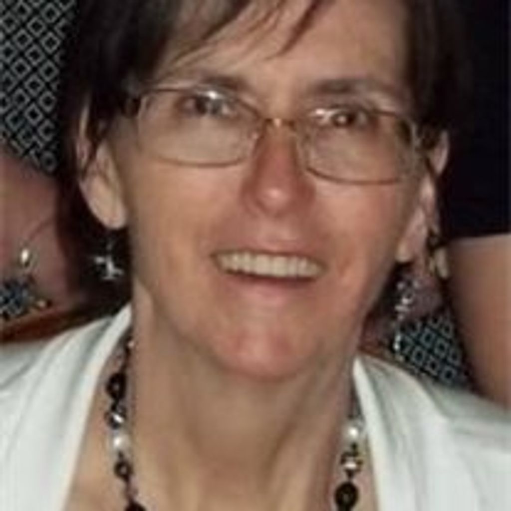 Deane Pauline Ross