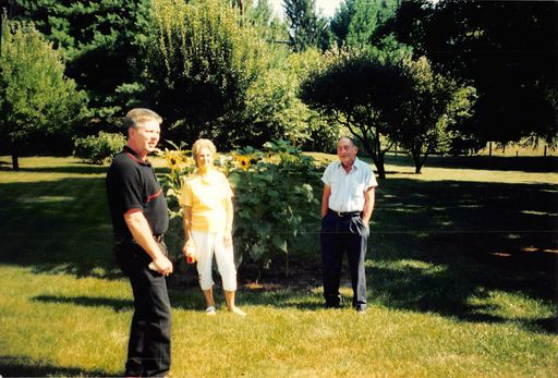 Irene (Wright)  Simpson photo gallery thumbnail 211 of 296