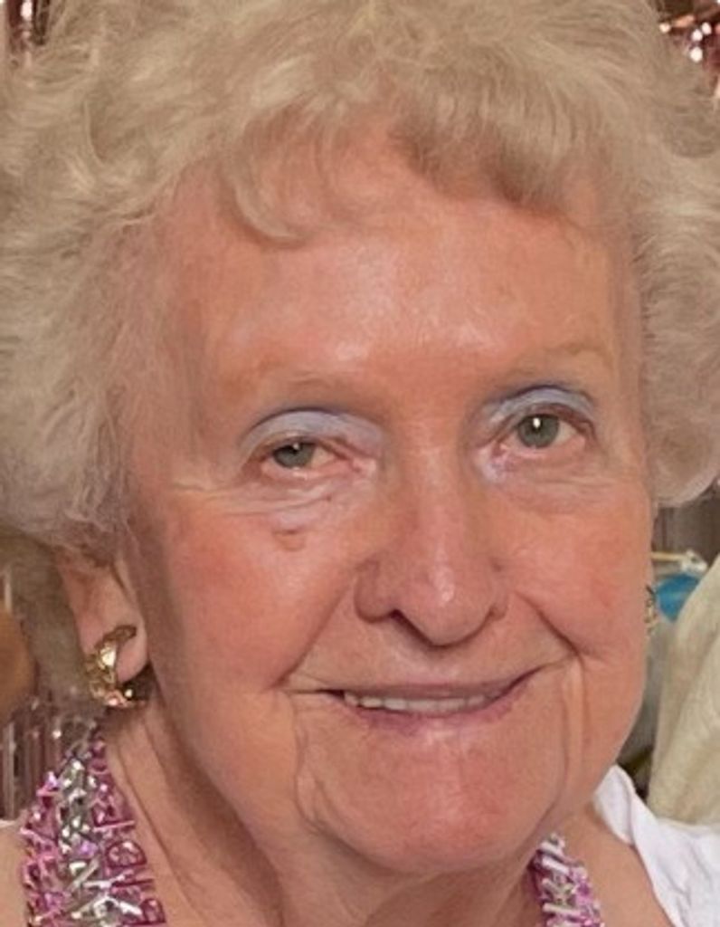 Mary E Schultz