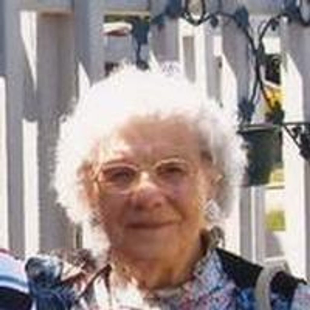 Esther Groettum Profile Photo