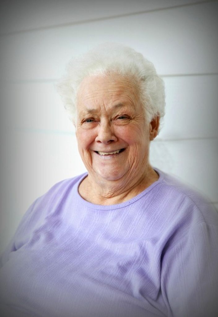 Jeannine E Hopkins