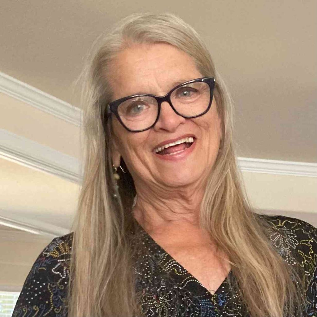 Elizabeth Lindsey Profile Photo