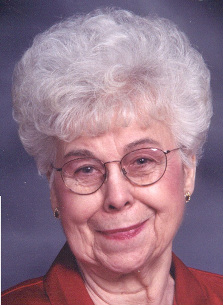 Lorraine Buelow Profile Photo