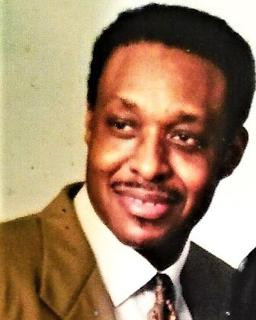 Leo Sanders Profile Photo