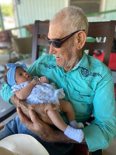 Santos Valdez Sr. photo gallery thumbnail 39 of 151
