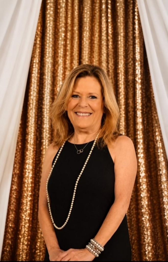Donna Jo McMinemon Moore Profile Photo