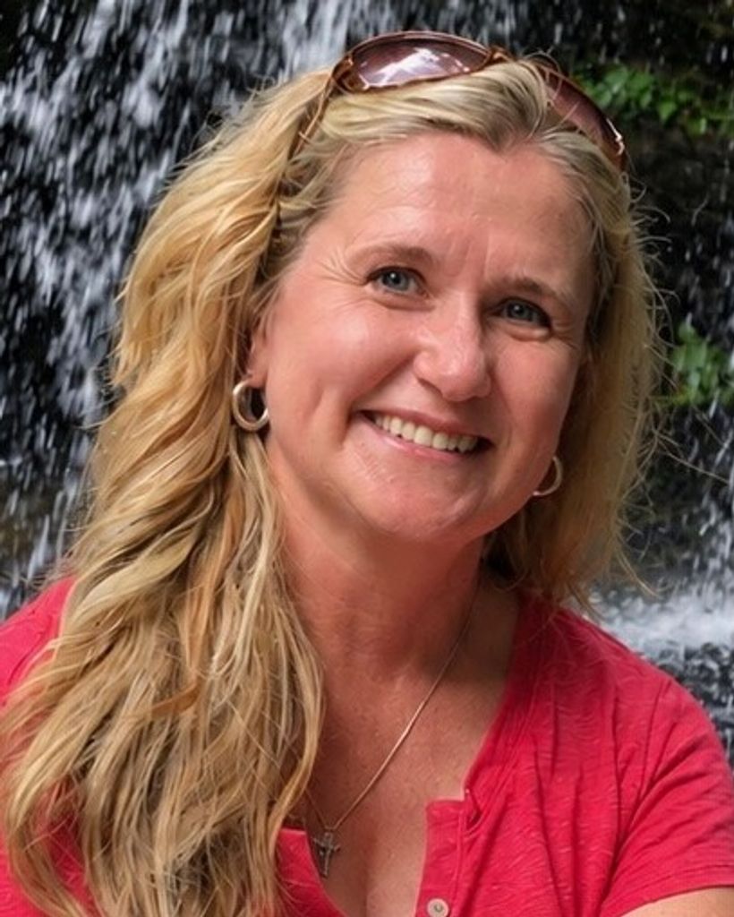 Elzbieta Mendron Profile Photo