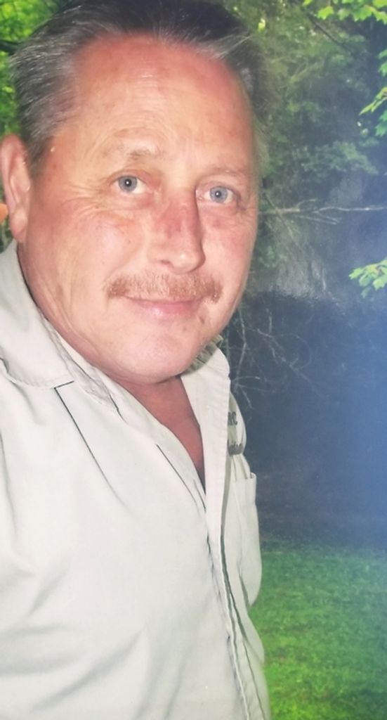 Bobby Dennis Edwards