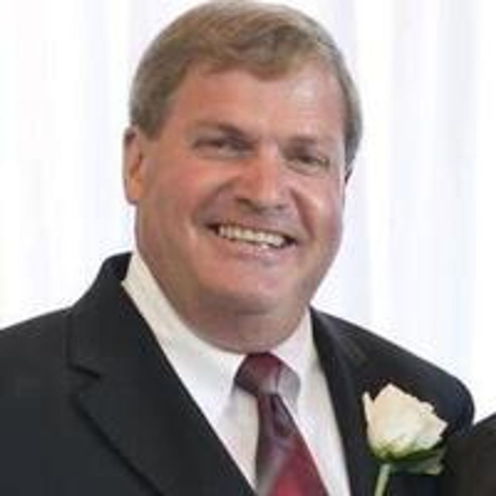 Lawrence M "Larry" Ross