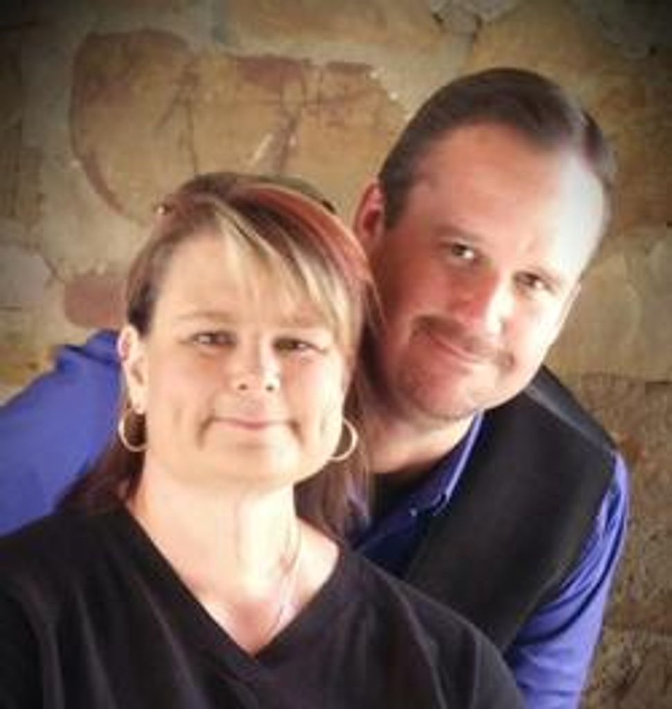Christine Lee Merrill Profile Photo