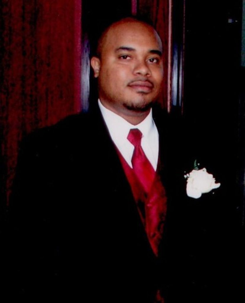 Deron Jones Profile Photo