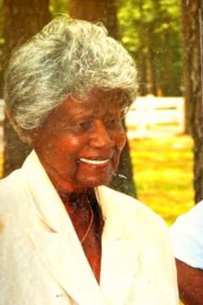 Christine Ireland Profile Photo