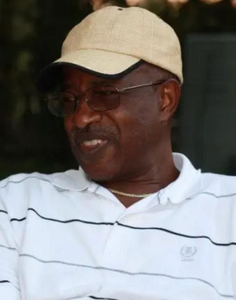 Oliver Dobbins Profile Photo