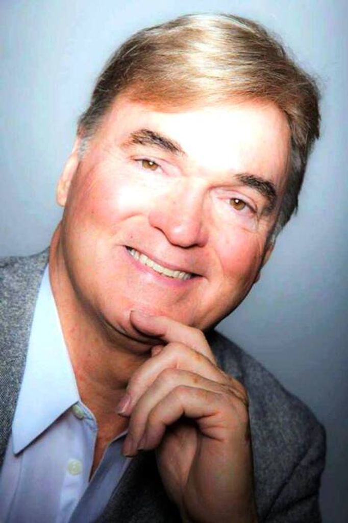 Robert Earl Williamson Profile Photo