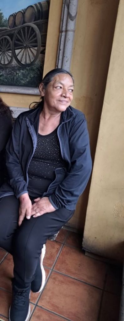 Thelma Flores Profile Photo