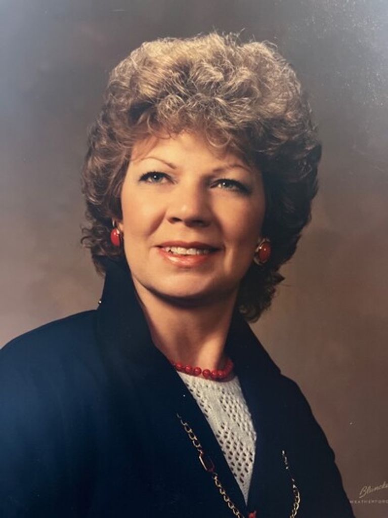 Helen Lavon Snay