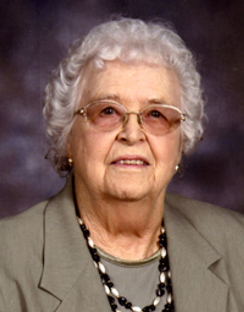 Elise Robitaille Profile Photo