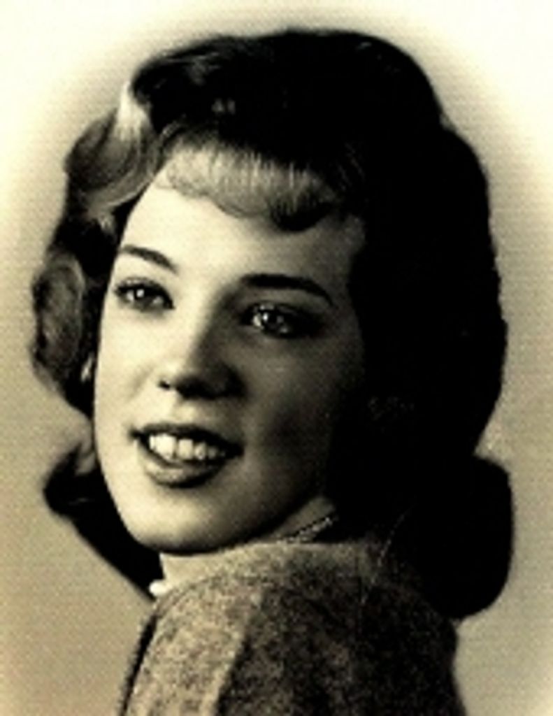 Gayle Therese Deladurantaye (Dylenski)
