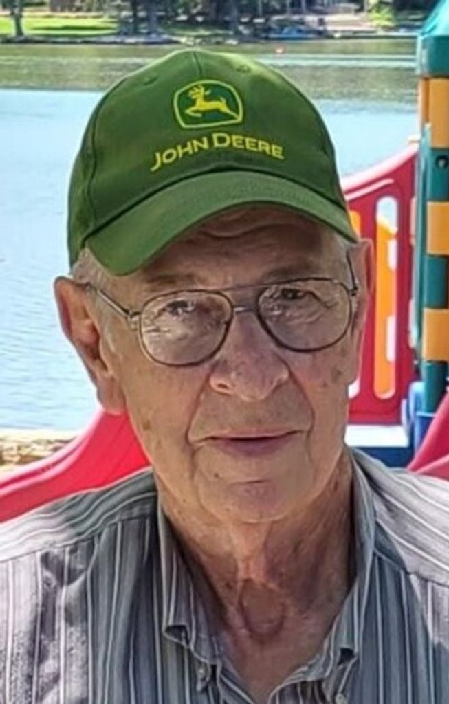 Larry Edward Stock Profile Photo