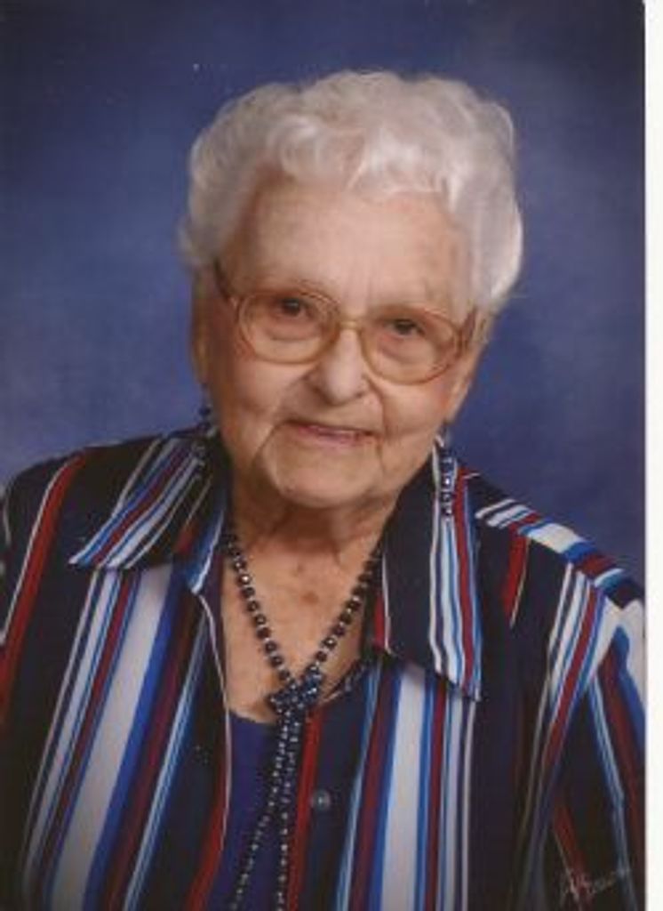 Laura Peters Profile Photo