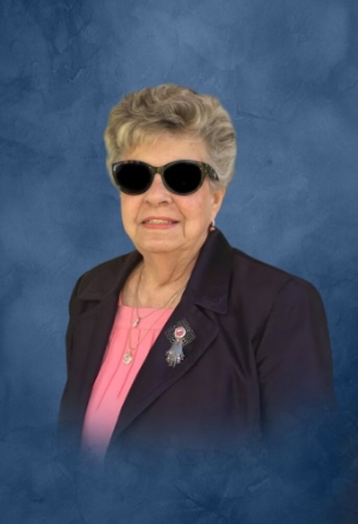 Violet Lou Mann Profile Photo