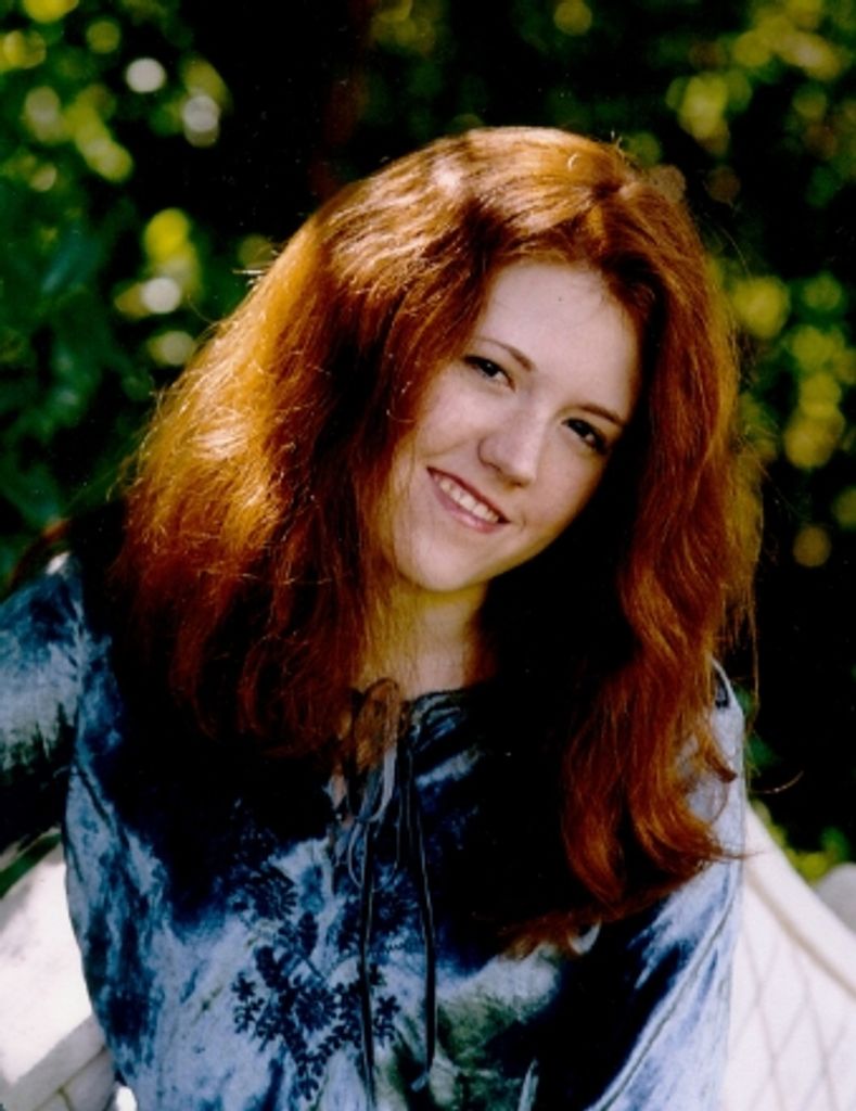 Sarah Elizabeth Hall Profile Photo