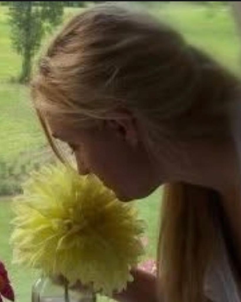 Julianne VanHanehan Profile Photo