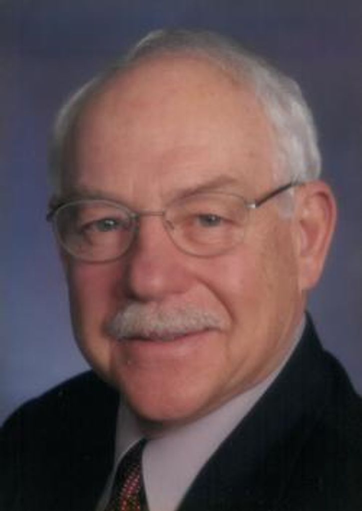 Raymond L. Weilage Profile Photo