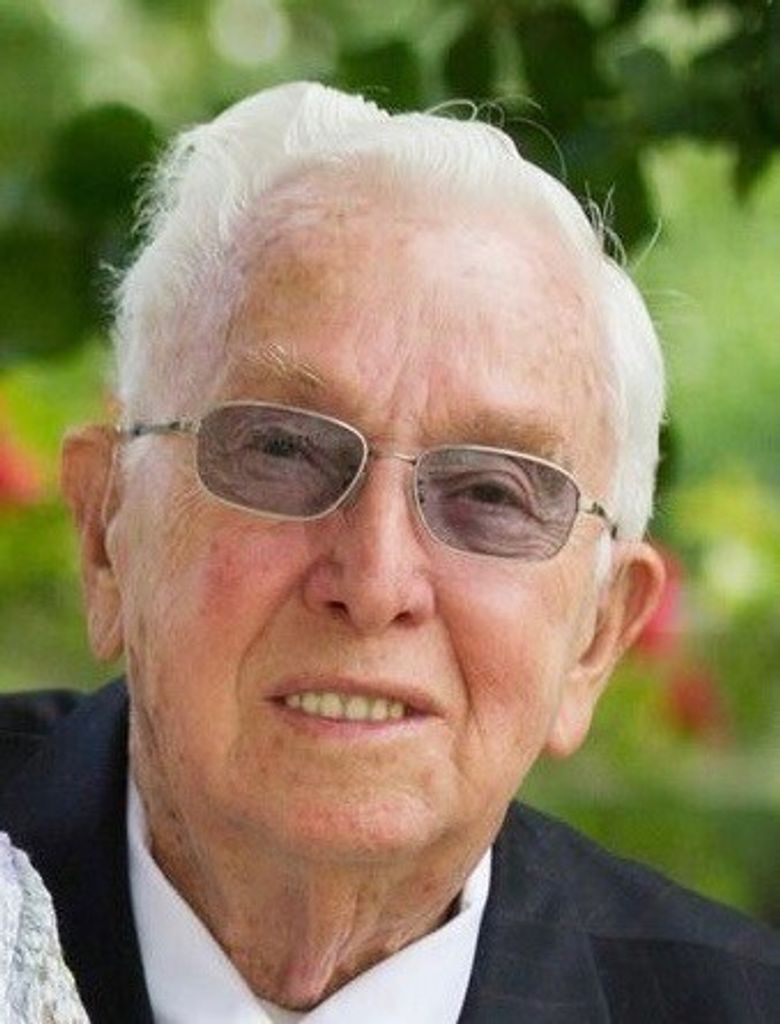 Tom J. Devine Profile Photo