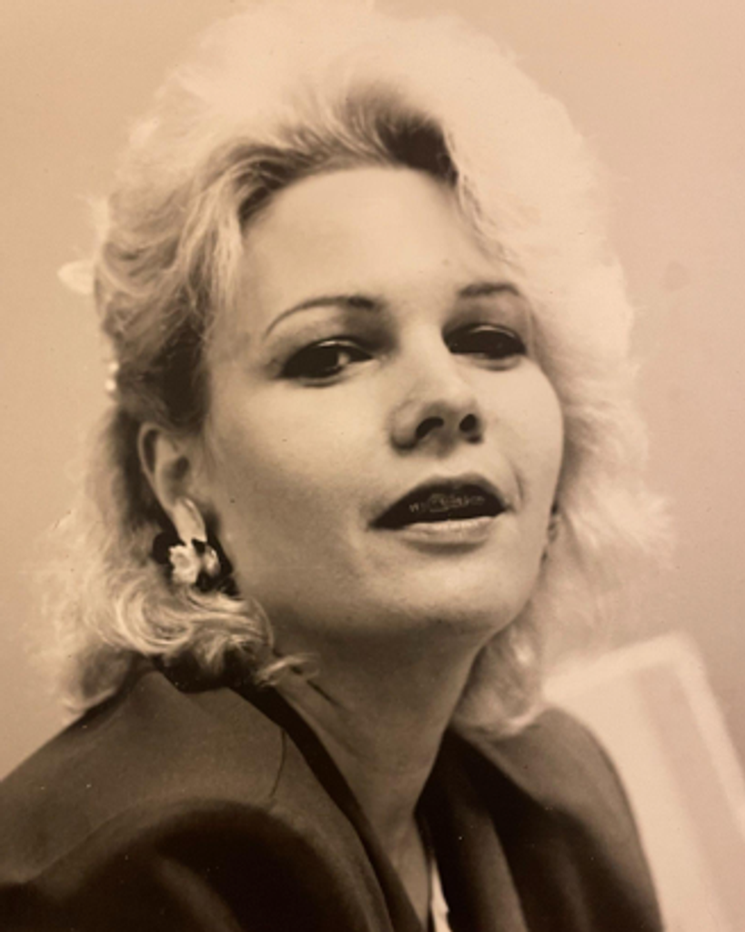 Elizabeth "Liz" Anderson