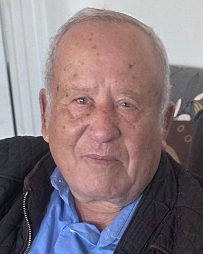 Fernando Midence's obituary image