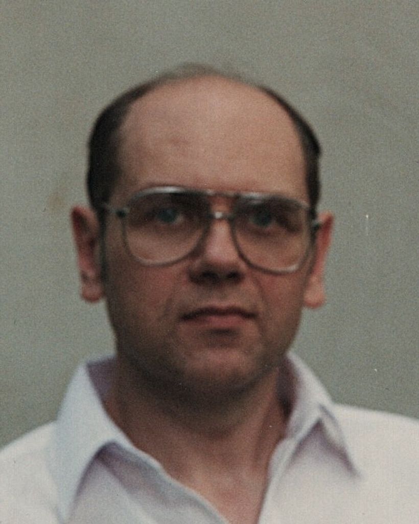 Robert Paul Moeller Profile Photo