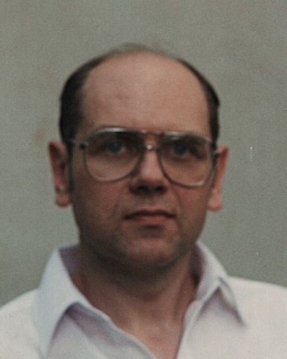 Robert Paul Moeller's obituary image