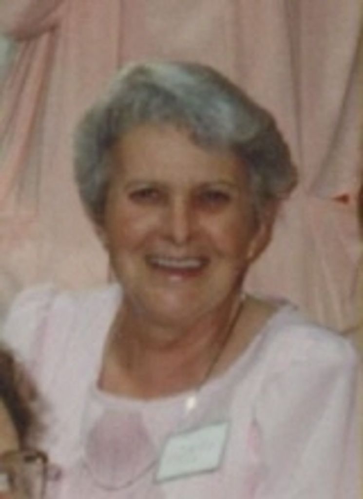 Elizabeth Marie Hall Profile Photo