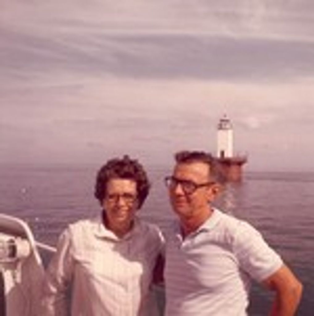 Robert E. "Bob" Maddox, Sr.