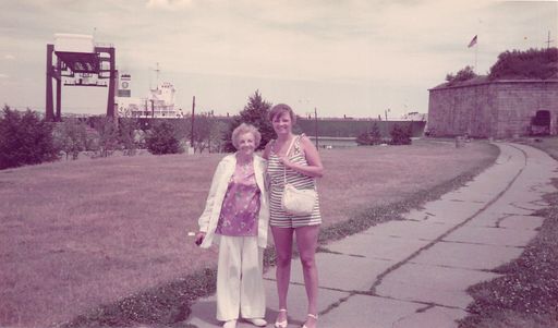 Kathleen Willock-Frank photo gallery thumbnail 38 of 88