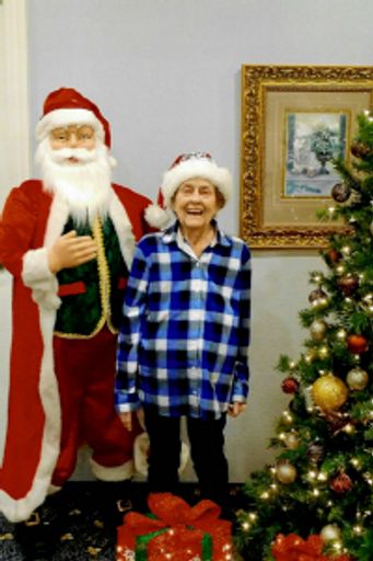 Gloria "Nannie" Fayetta Glover photo gallery thumbnail 11 of 30