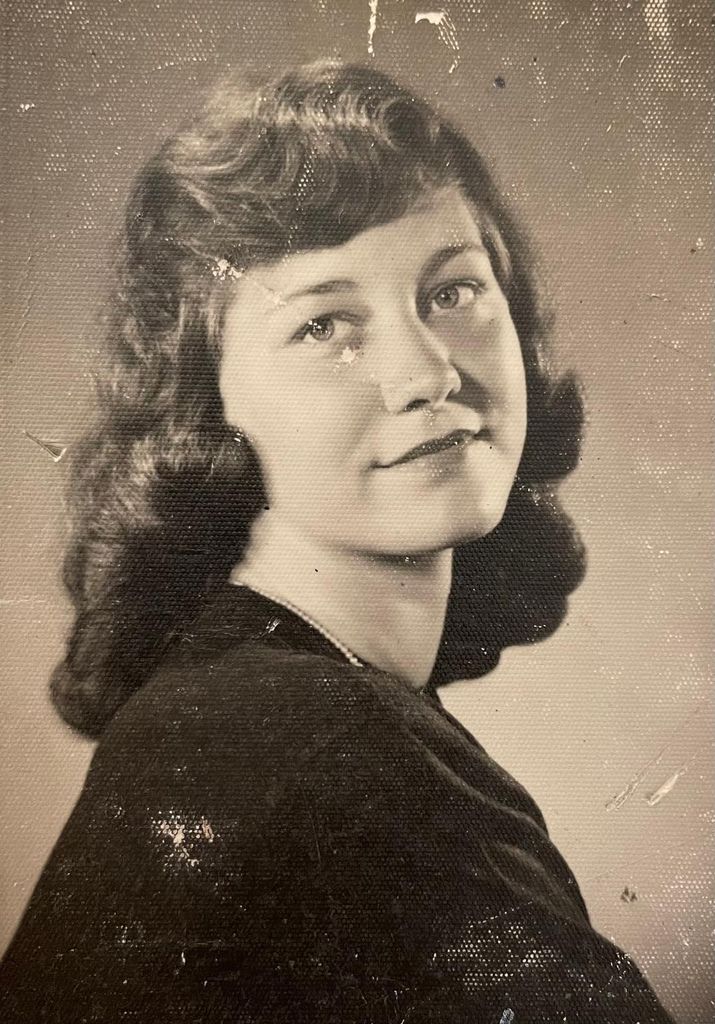 Sue F. (Walls) Chamberlain