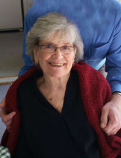 Rosalind "Lynne"  M. (Munder)  Berglund Profile Photo