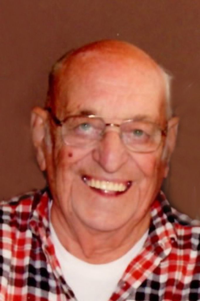 Clarence E Krakow Profile Photo