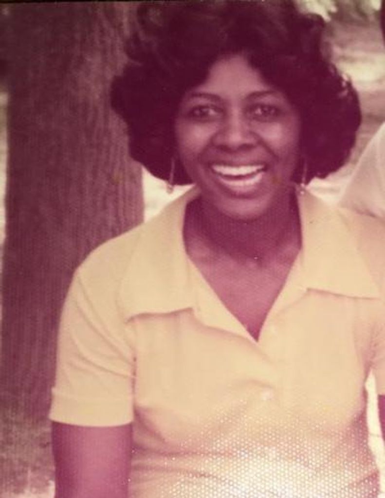 Edna Mae Bates Profile Photo