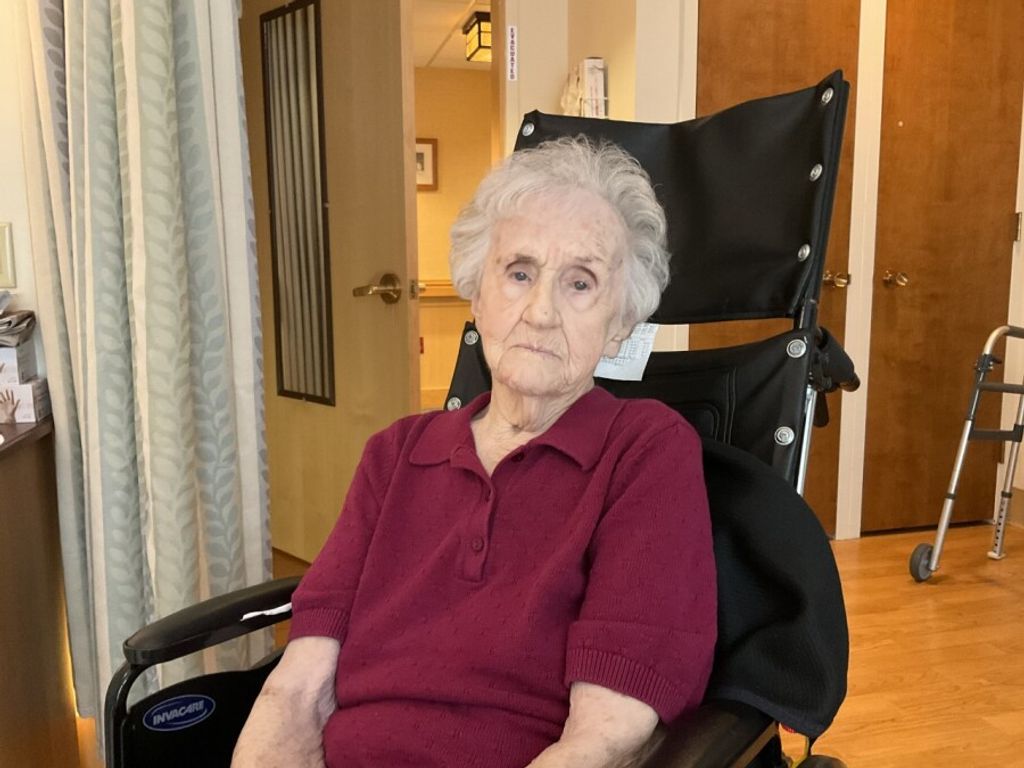 Helen L. (Labar)  Antrim