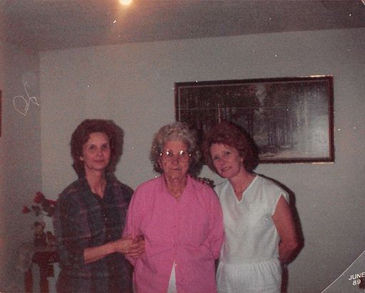 Irene (Wright)  Simpson photo gallery thumbnail 225 of 296