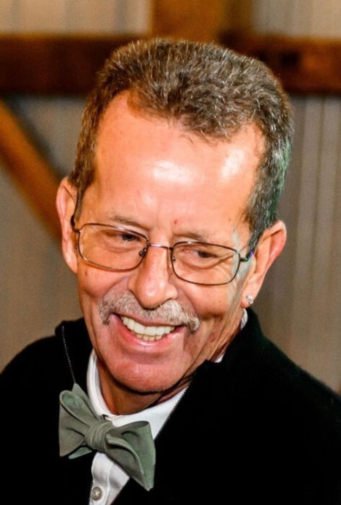 Robert "Bob" Earl Van Fossan